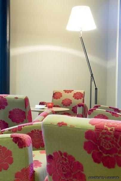 Hotel Azuqueca アスケカ・デ・エナレス インテリア 写真