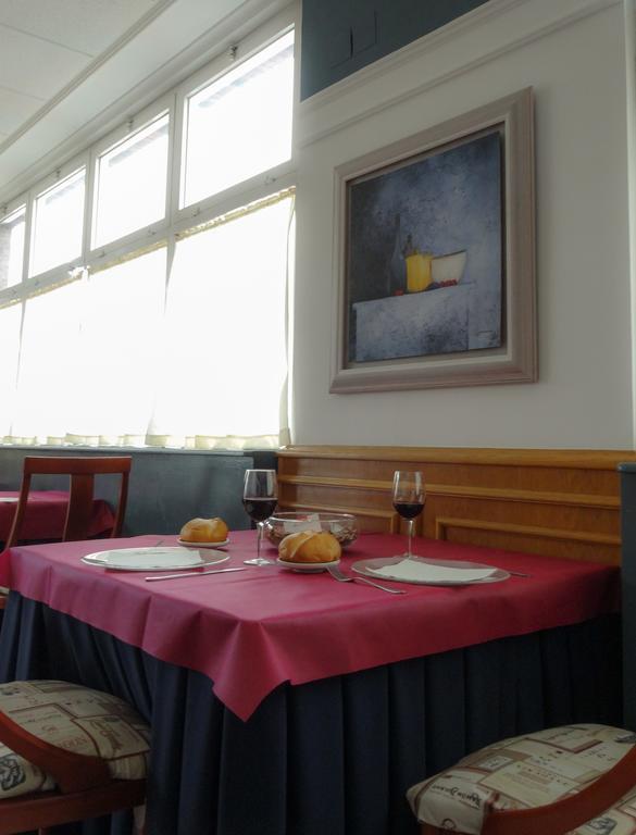 Hotel Azuqueca アスケカ・デ・エナレス エクステリア 写真