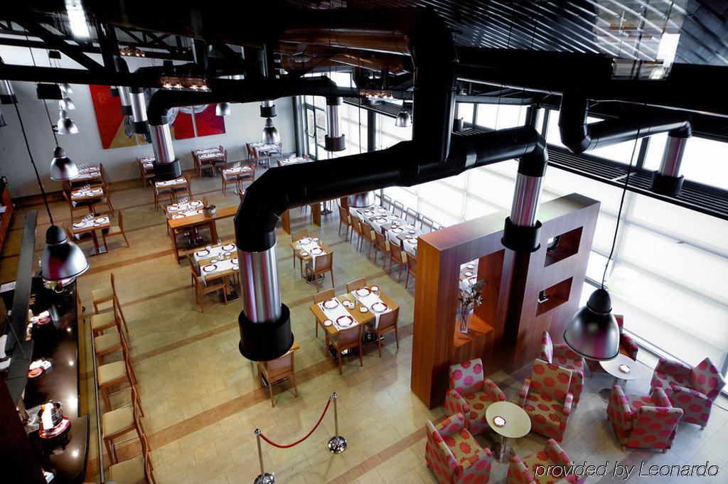 Hotel Azuqueca アスケカ・デ・エナレス レストラン 写真