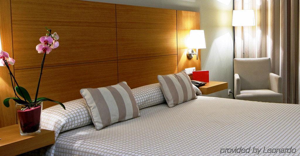Hotel Azuqueca アスケカ・デ・エナレス 部屋 写真