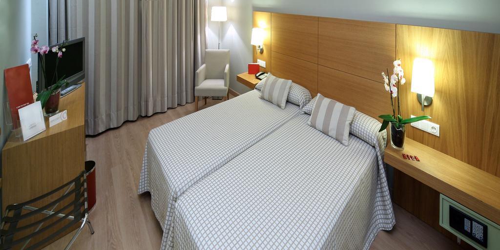 Hotel Azuqueca アスケカ・デ・エナレス 部屋 写真